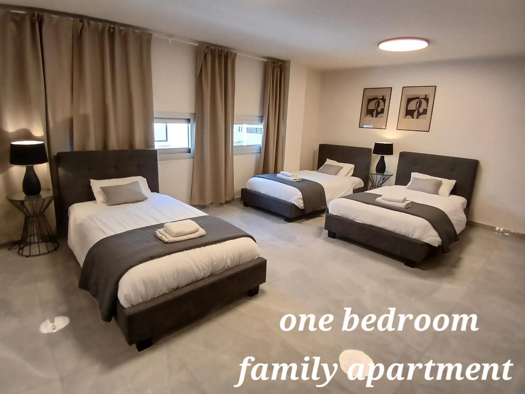 Georgiana Suites Larnaca Bagian luar foto