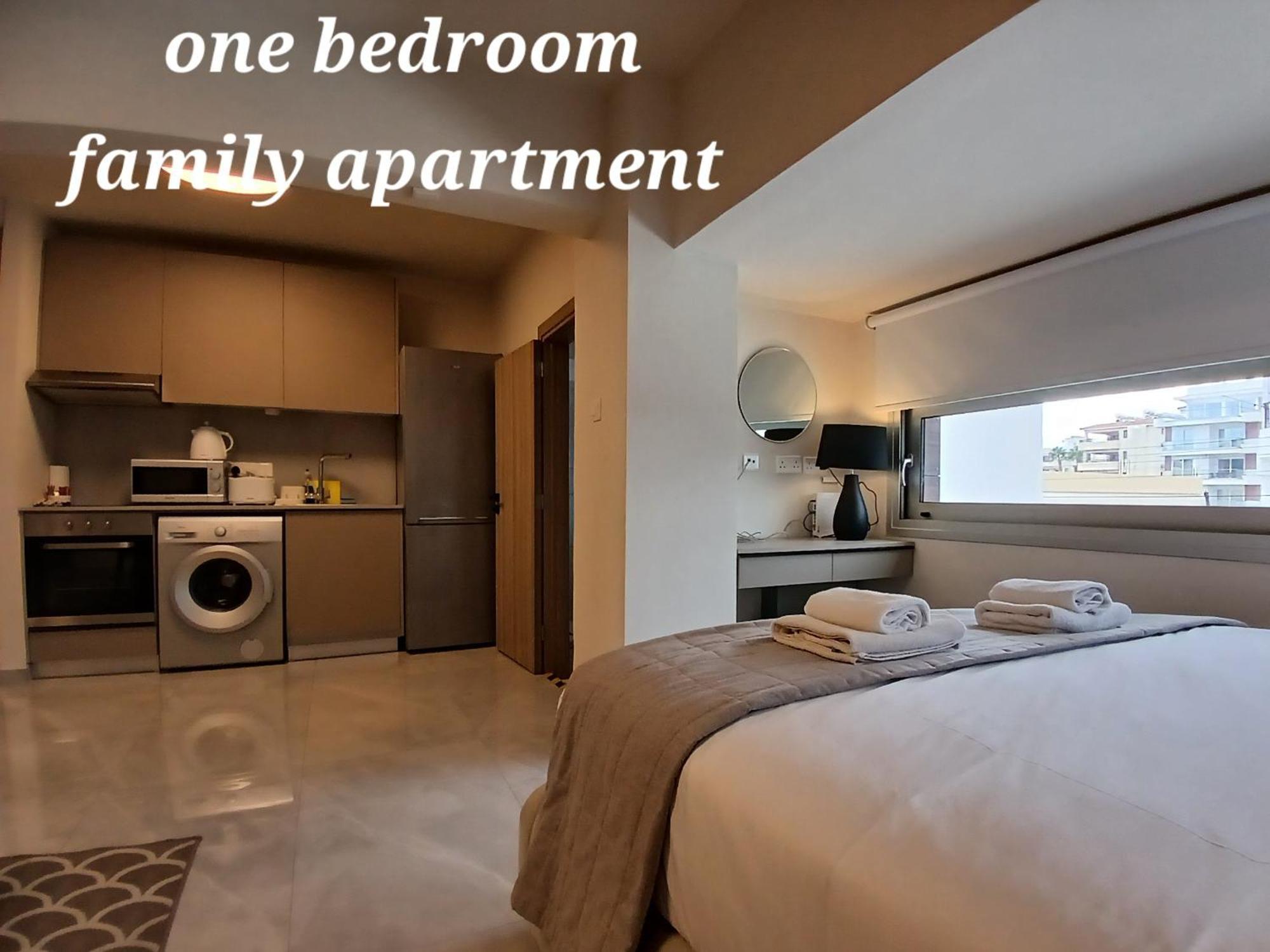 Georgiana Suites Larnaca Bagian luar foto