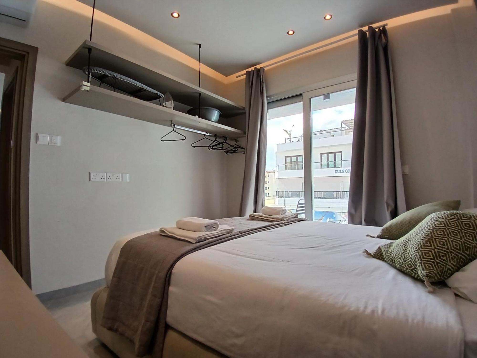 Georgiana Suites Larnaca Ruang foto